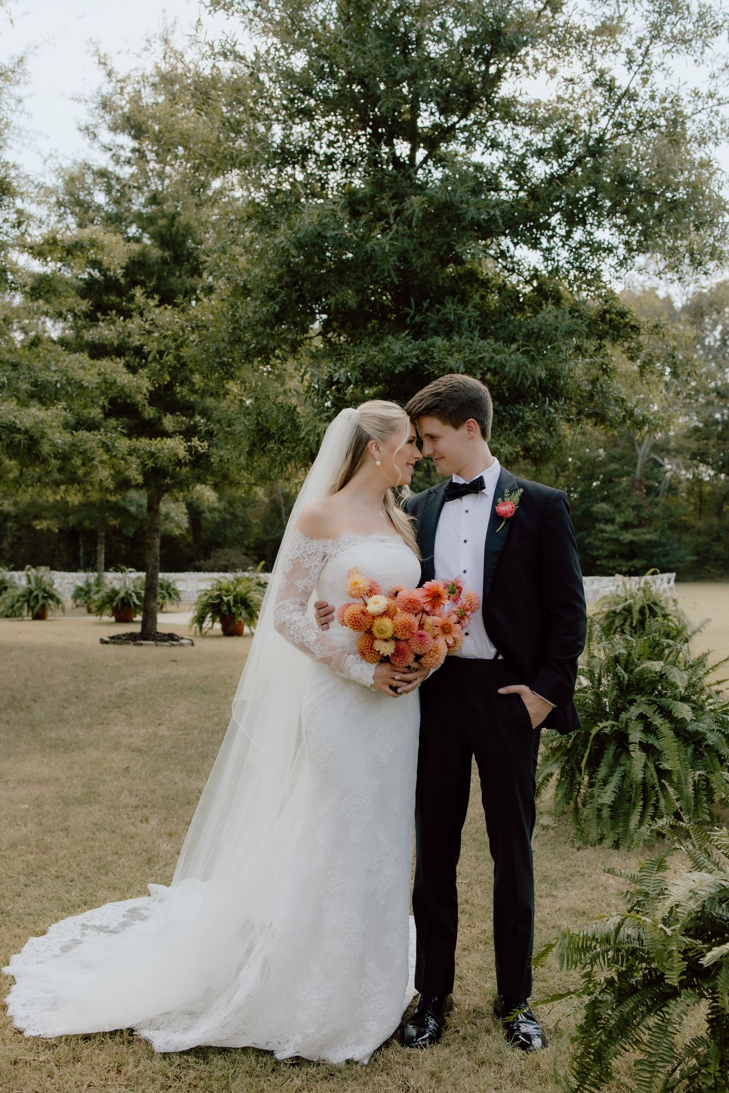 True to color, classic, high-end, wedding photos taken at The Loft at Stone Oak in Greenwood, Arkansas by Malachi Westbrook Photography.