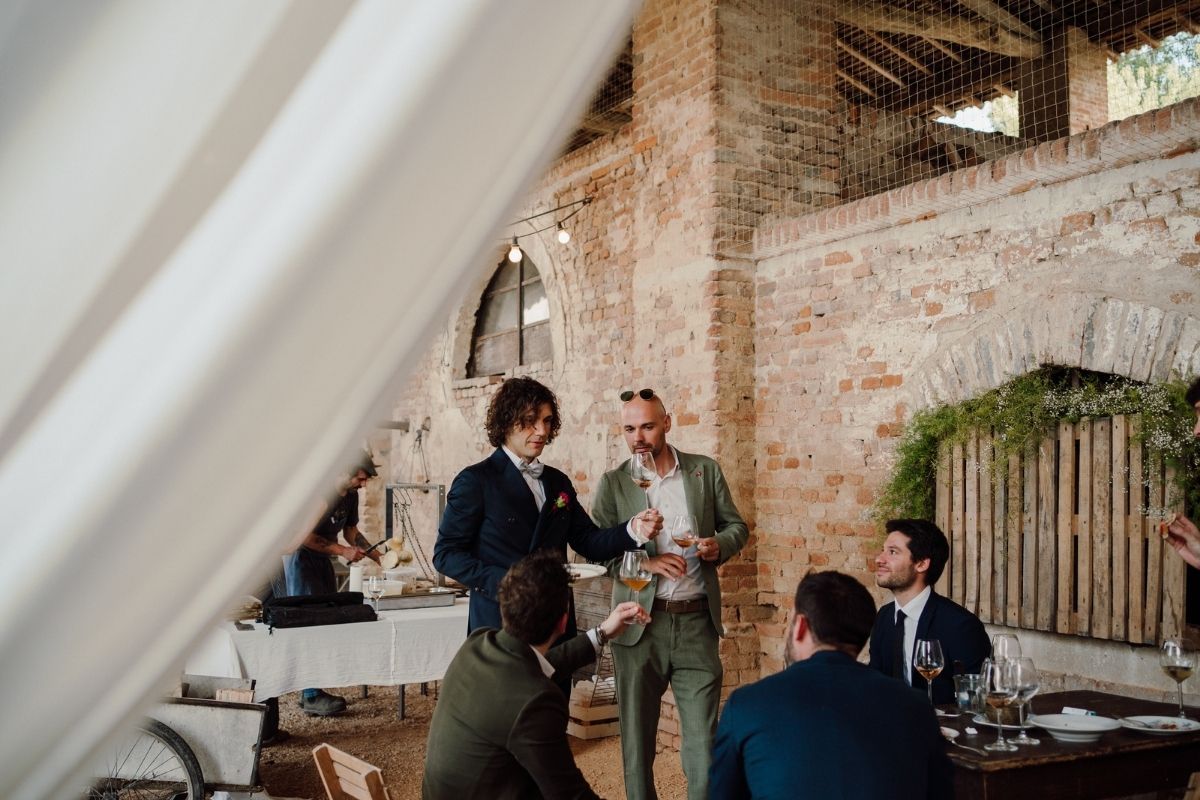 aperitivo a cascina lago scuro location di matrimonio a cremona