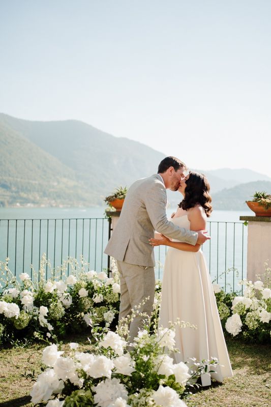 matrimonio a castello oldofredi  a monte isola bacio sposi