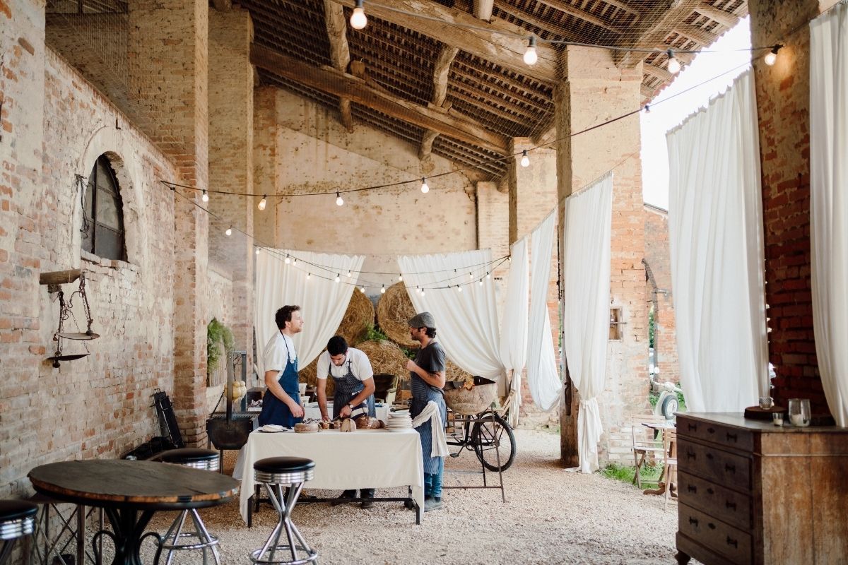 aperitivo a cascina lago scuro location di matrimonio a cremona