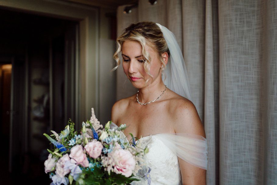 ritratto sposa pronta in location