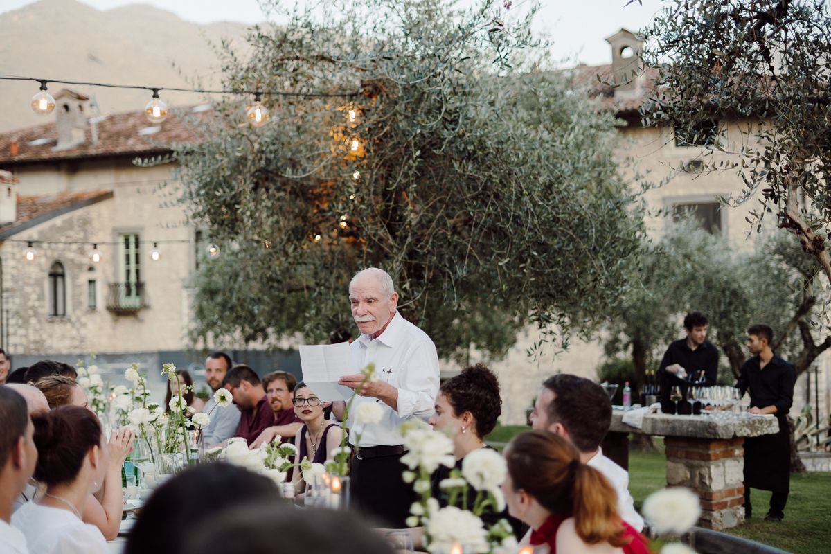 discorso matrimonio a castello oldofredi durante la cena in giardino