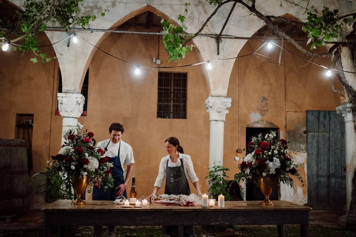 taglio torta a casina lago scuro cremona
