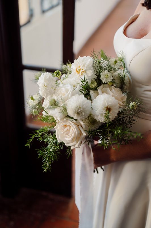 dettaglio bouquet bianco e vero a castello oldofredi