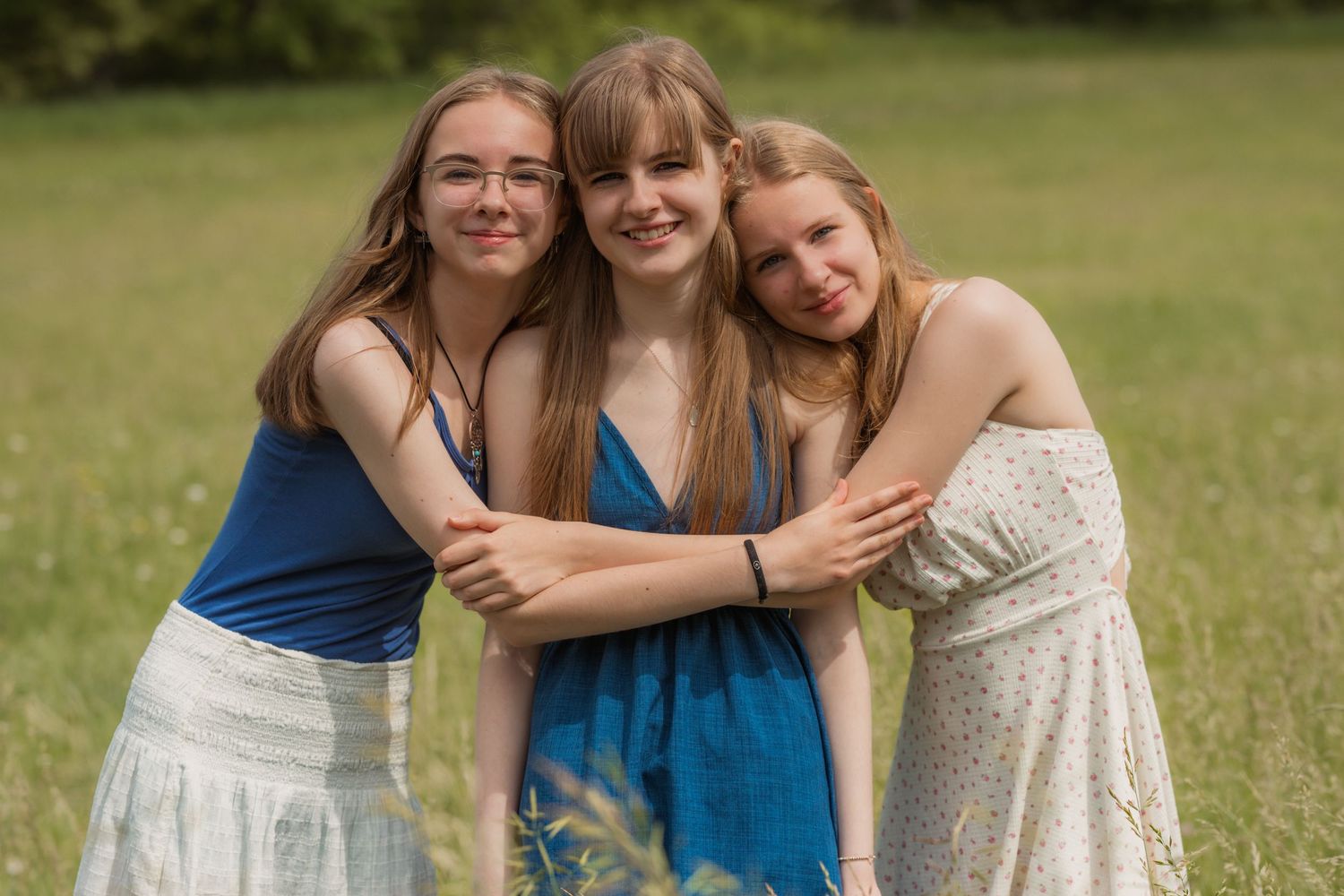 Sisters during Sibling Session | Madoc ON | Yesterday's Focus Photography