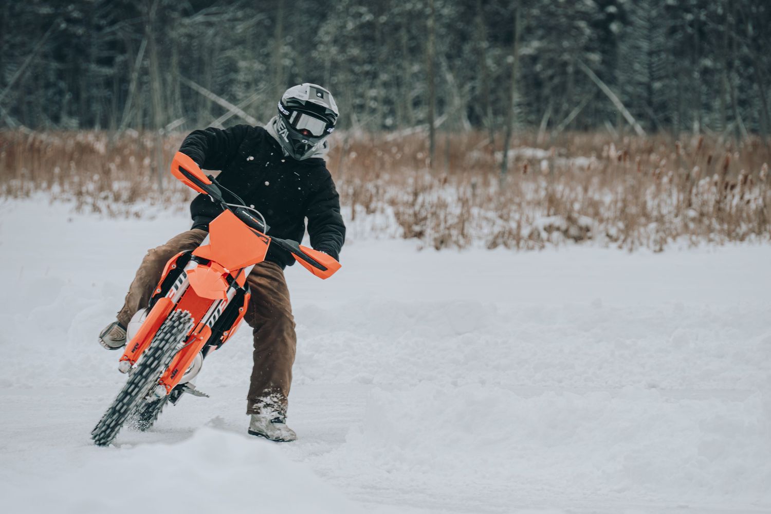 dirt bike riding in winter on ice Madoc Ontario | Yesterday's Focus