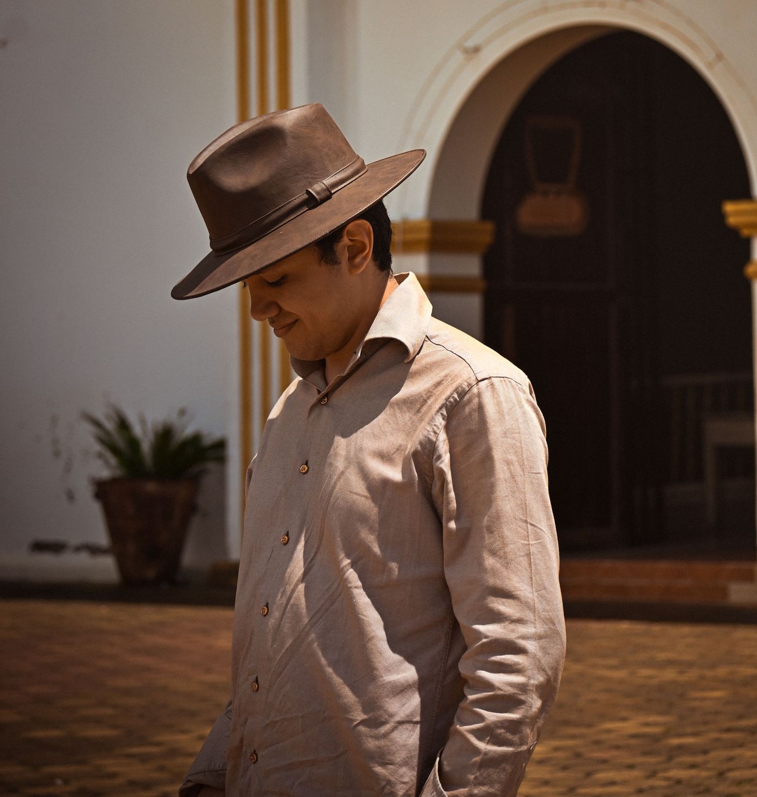 Retrato tomado a la puertas de la Iglesia en Yamaranguila Intibuca Honduras. 

By. Jeser Galo