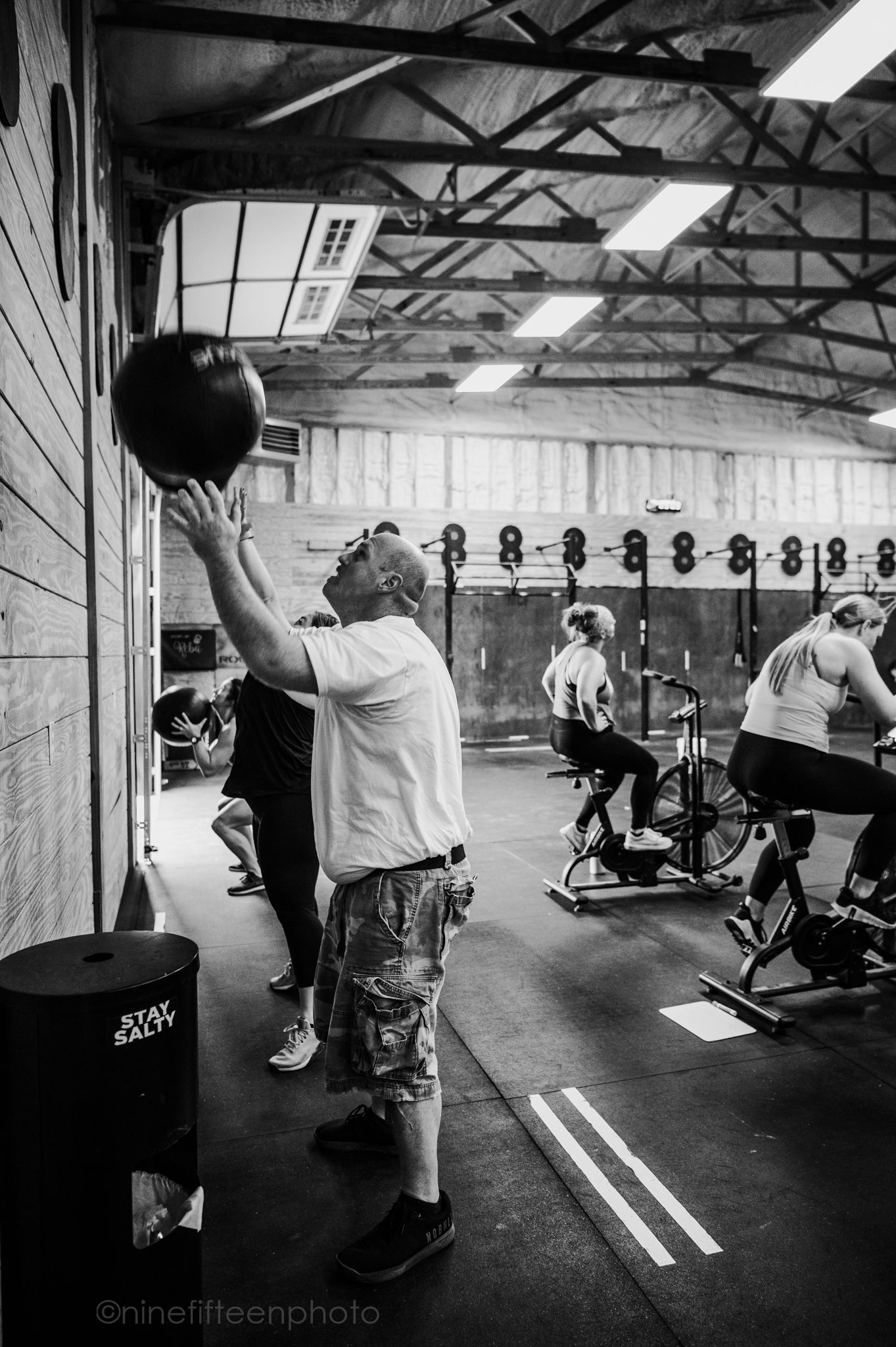 10th Annual Lift Mo’ 4 Your Bro at Meade CrossFit in Brandenburg, KY. Men’s health event photographed by ninefifteenphoto.
