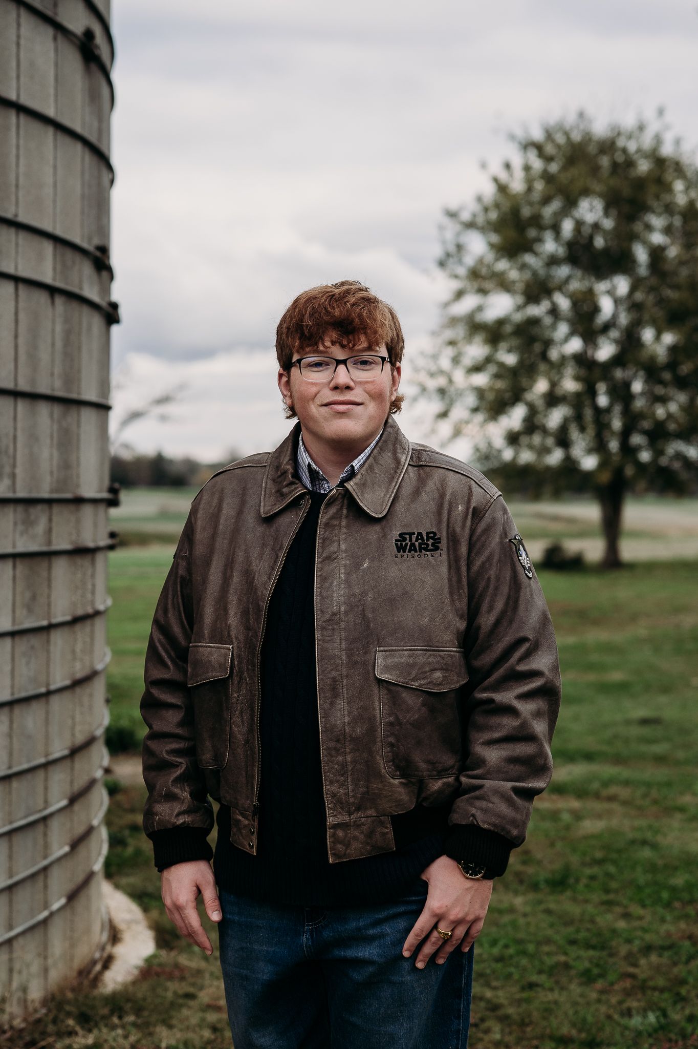 Extended family photos captured by ninefifteenphoto in West Point KY, featuring natural outdoor portraits, group poses, and fun.