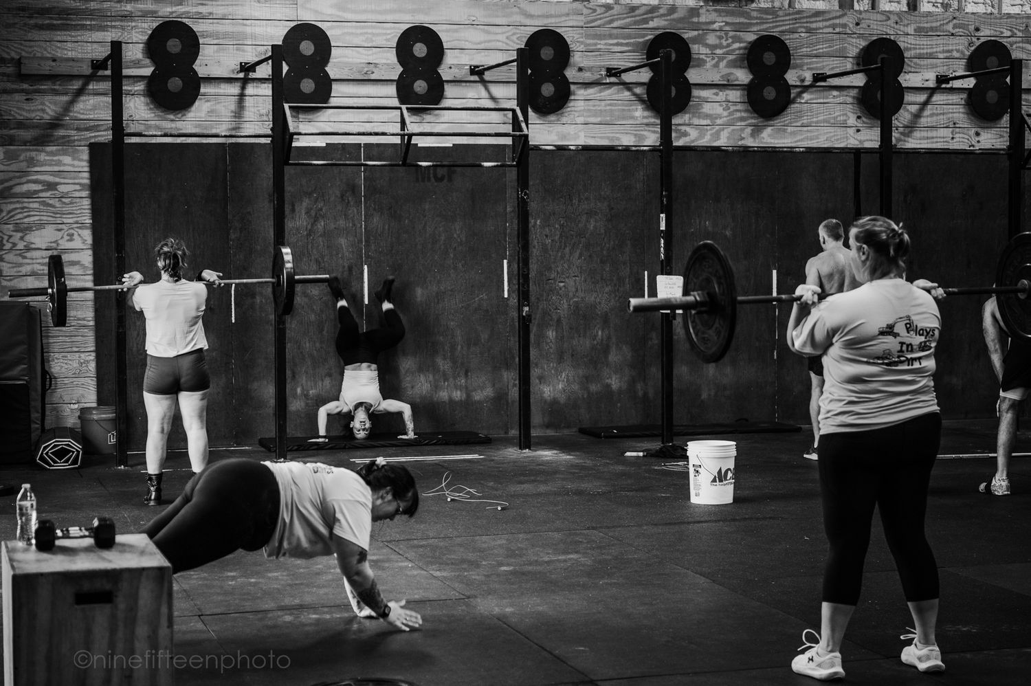 10th Annual Lift Mo’ 4 Your Bro at Meade CrossFit in Brandenburg, KY. Men’s health event photographed by ninefifteenphoto.