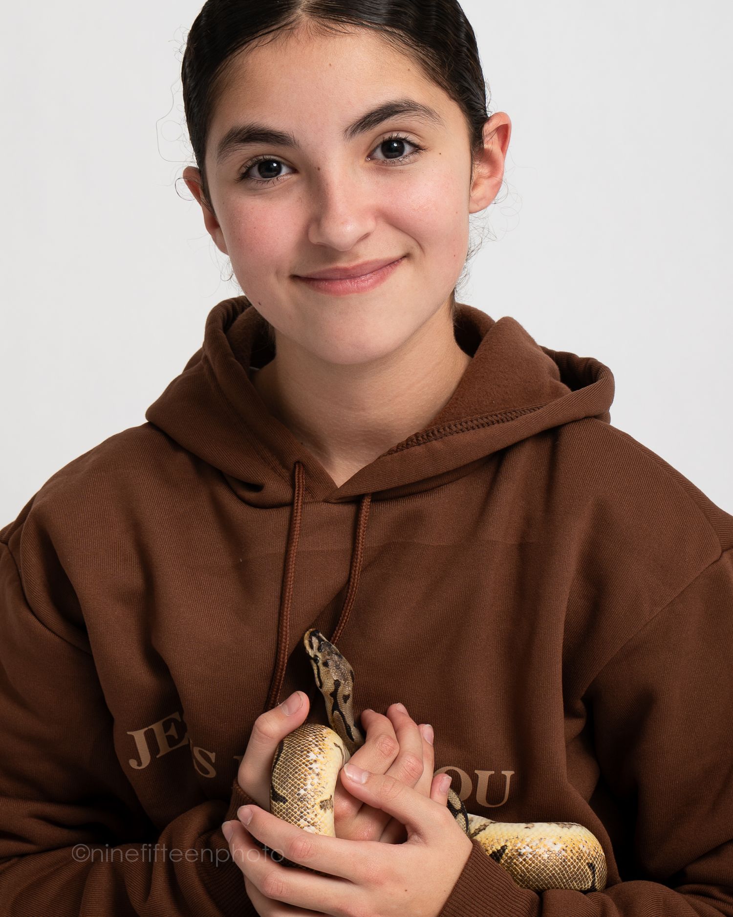 Studio teen portrait holding a small reptile, ninefifteenphoto Meade County KY kids and teen photographer.