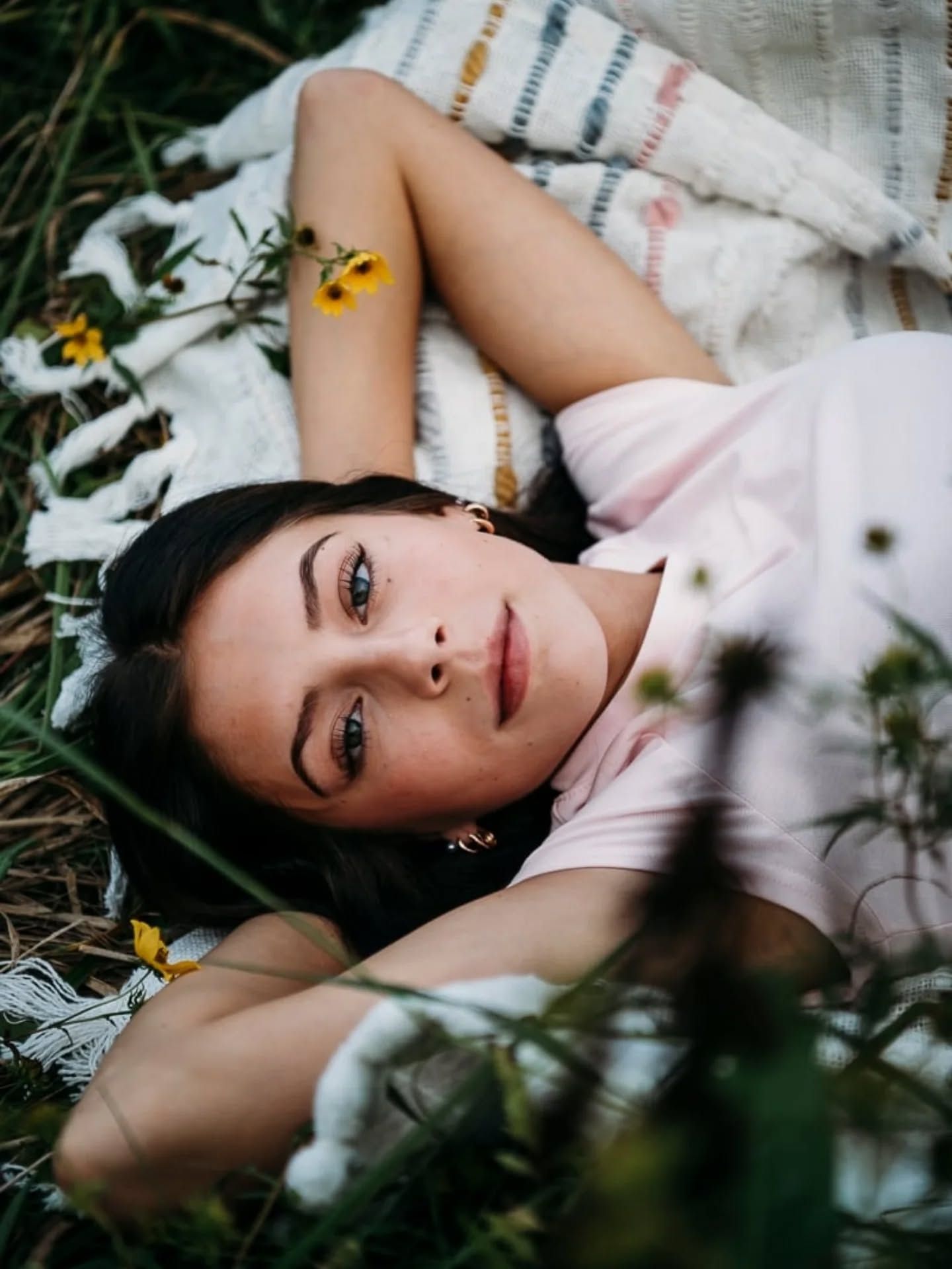 Wildflower senior portrait in Brandenburg Kentucky by ninefifteenphoto, dreamy natural outdoor photography.