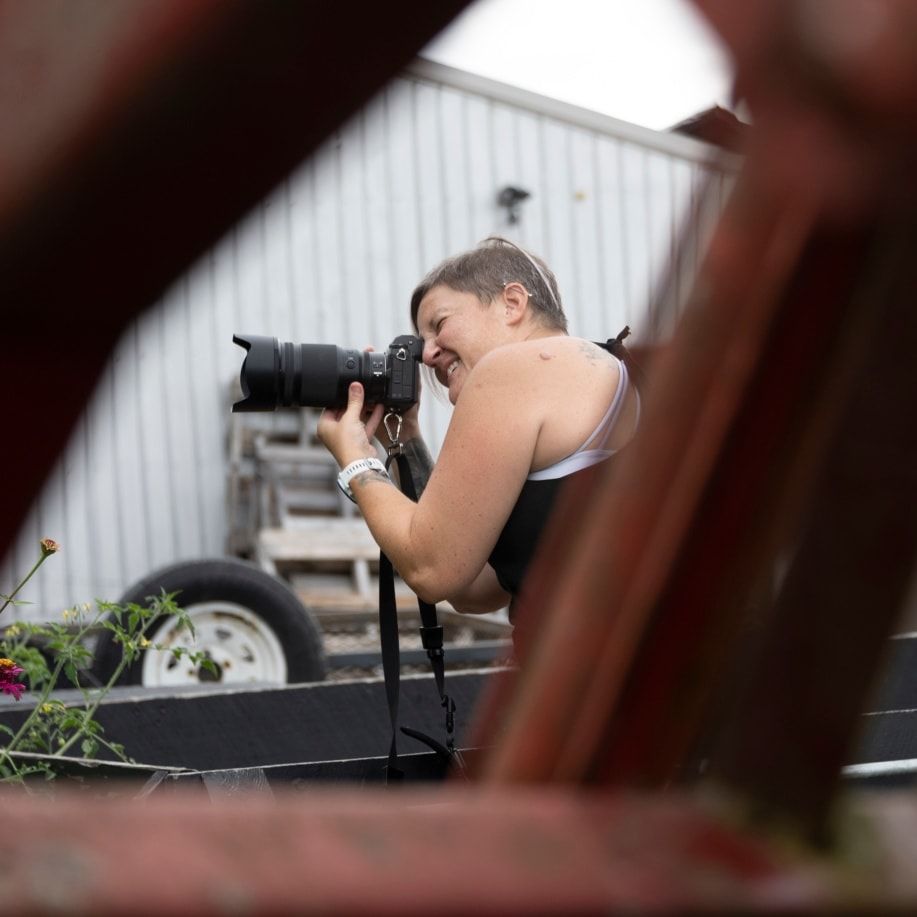 Behind the scenes photo of photographer at work, ninefifteenphoto Brandenburg KY photographer studio and lifestyle sessions.