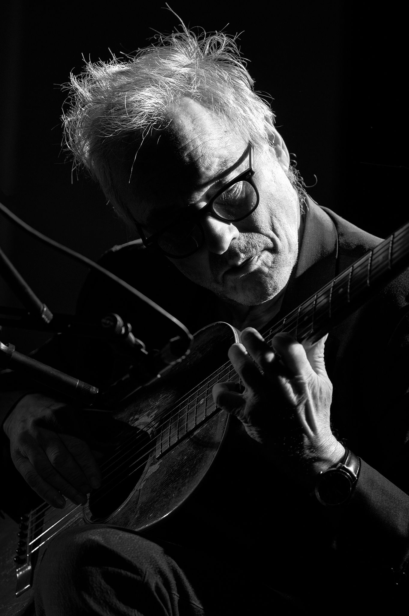 Черно-бял портрет от концерт на Marc Ribot  в София от Rumina Georgieva Photography