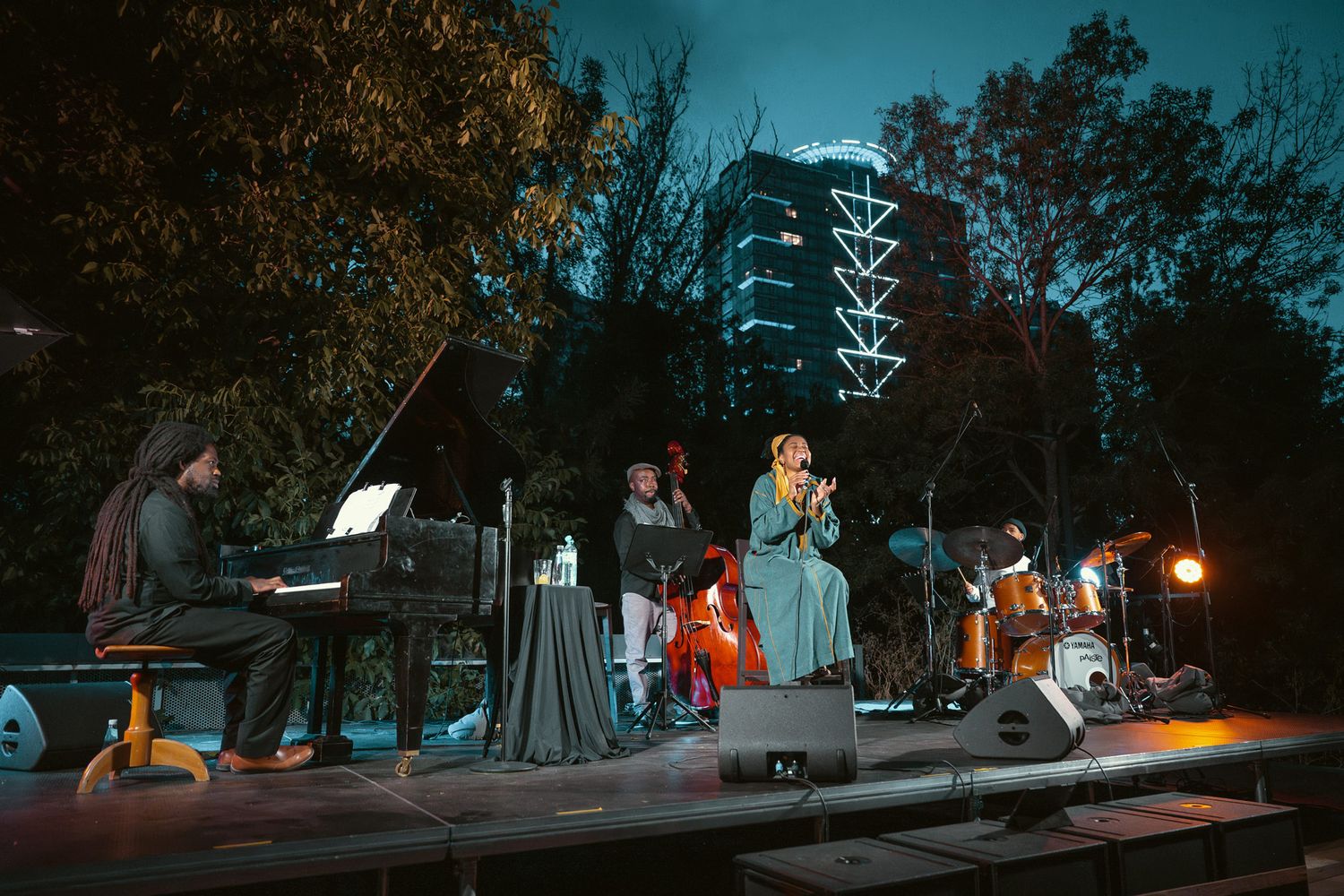 Концертна фотография на Jazzmeia Horn в София от Rumina Georgieva Photography.