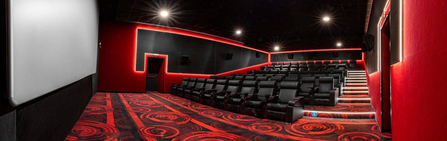 Интериорна фотография на кино салон в Kino Arena в София от Rumina Georgieva Photography