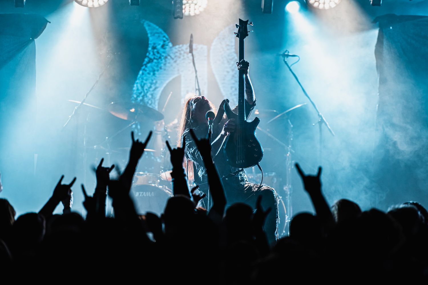 Концертна фотография на Septicflesh в София от Rumina Georgieva Photography за Licata.bg