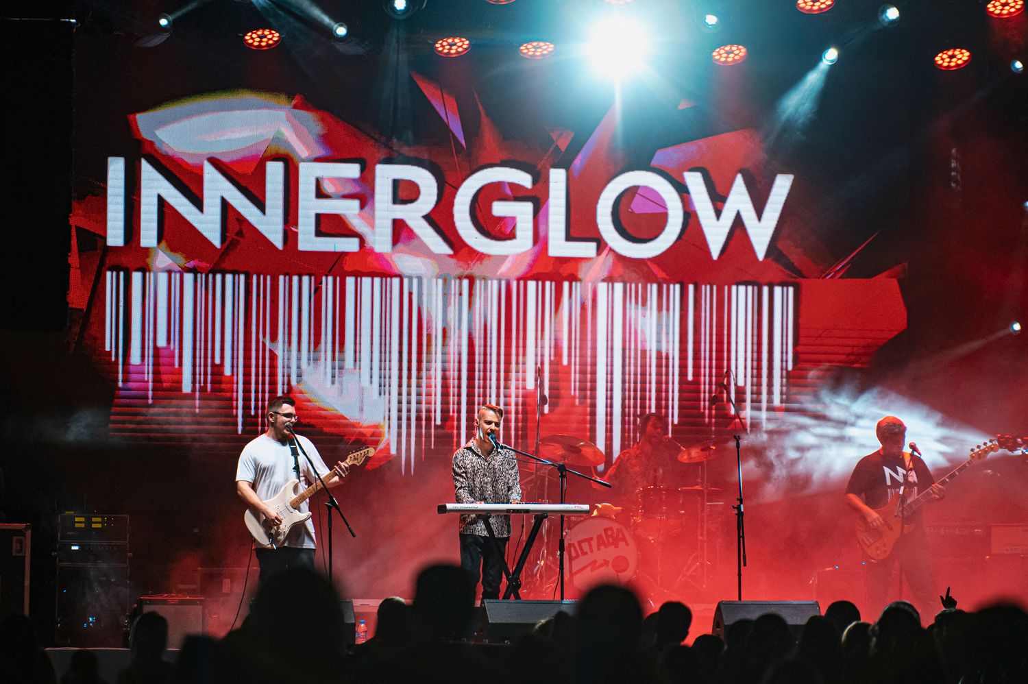 Концертна фотография на Innerglow в София от Rumina Georgieva Photography за Licata.bg