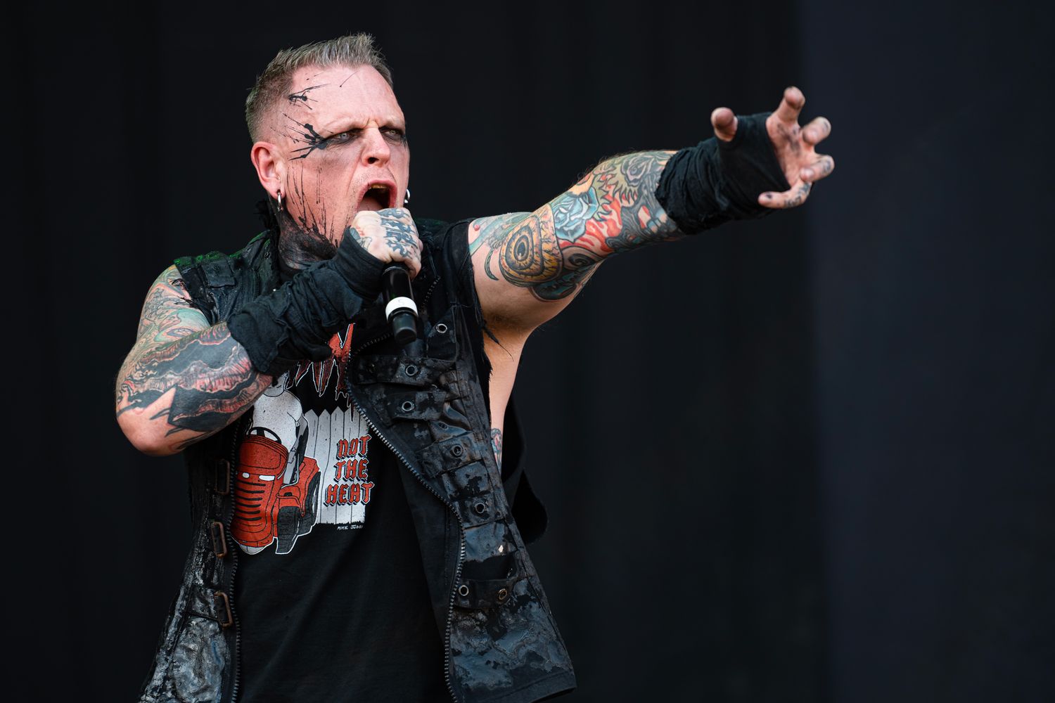 Концертна фотография на Combichrist в Пловдив, Hills of Rock, от Rumina Georgieva Photography за Licata.bg