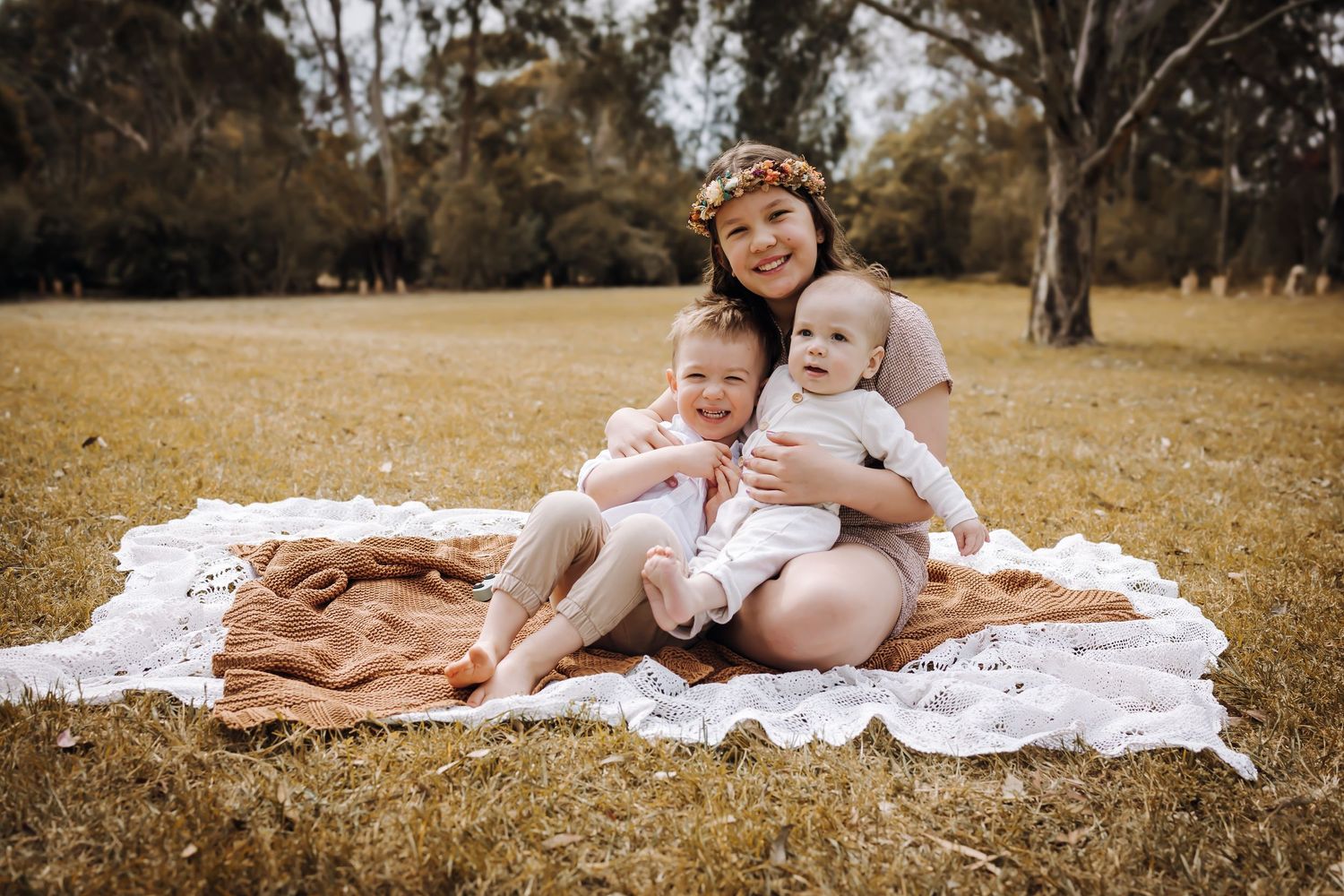 outdoor family session freckles n frowns