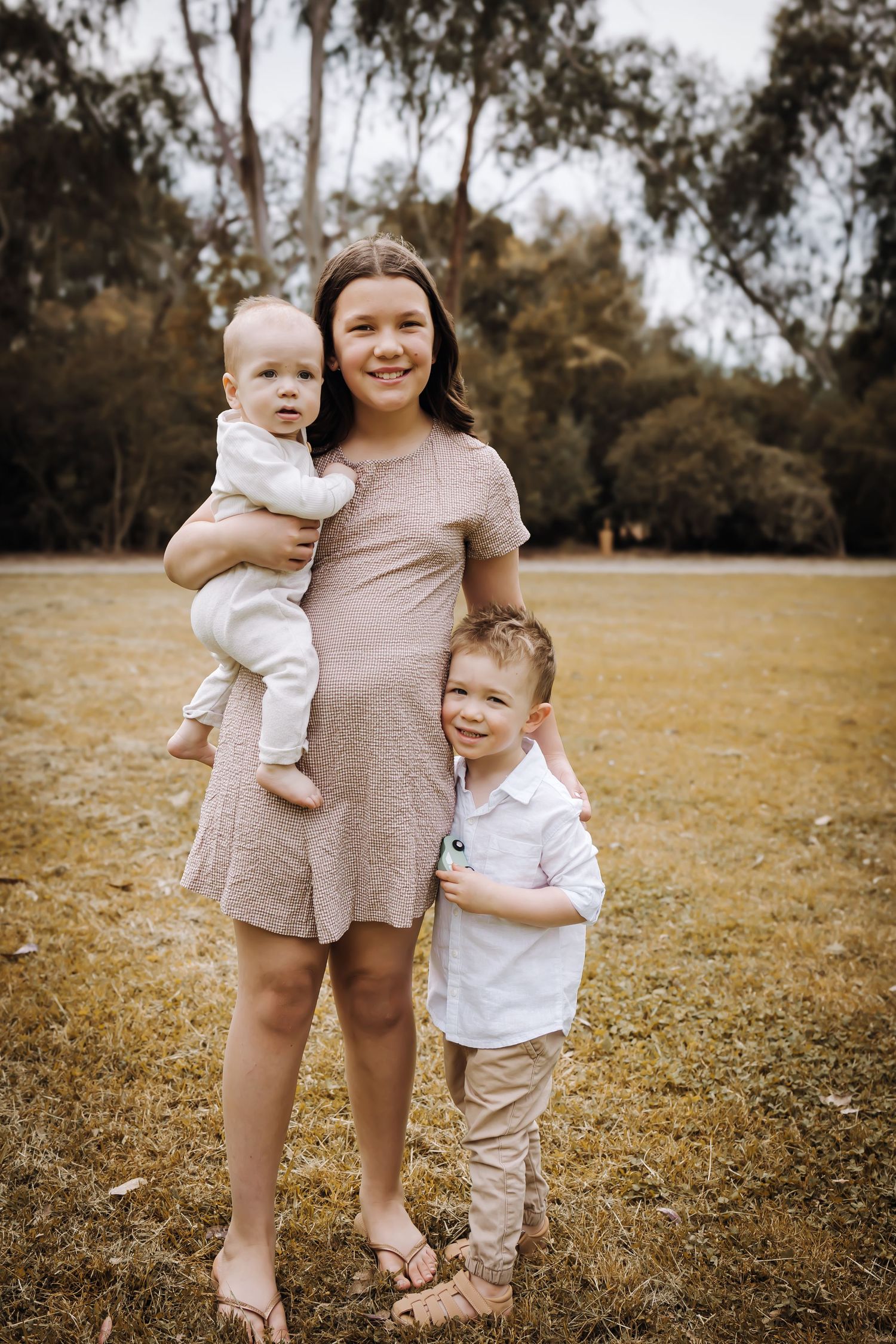 outdoor family session freckles n frowns