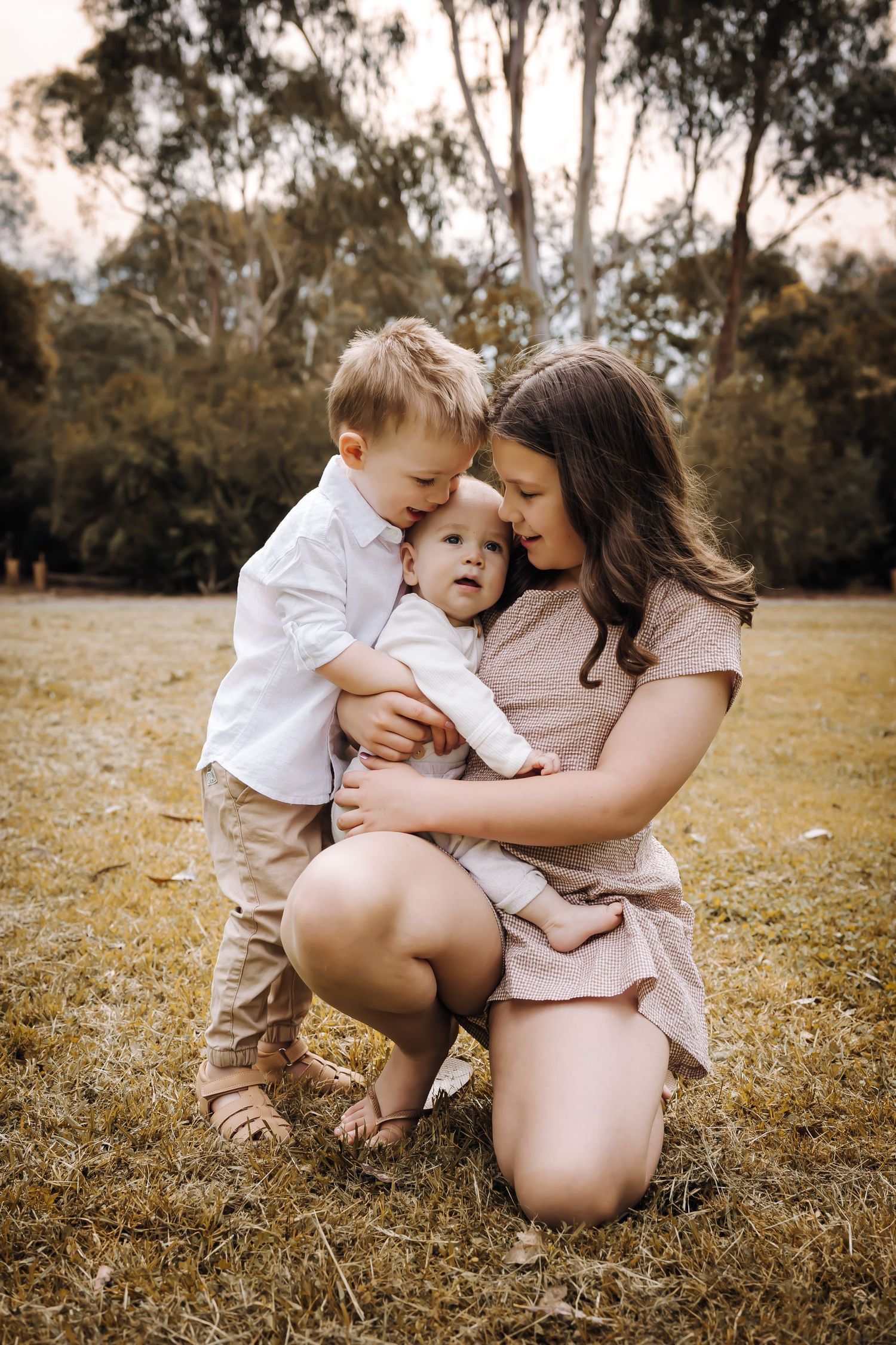outdoor family session freckles n frowns