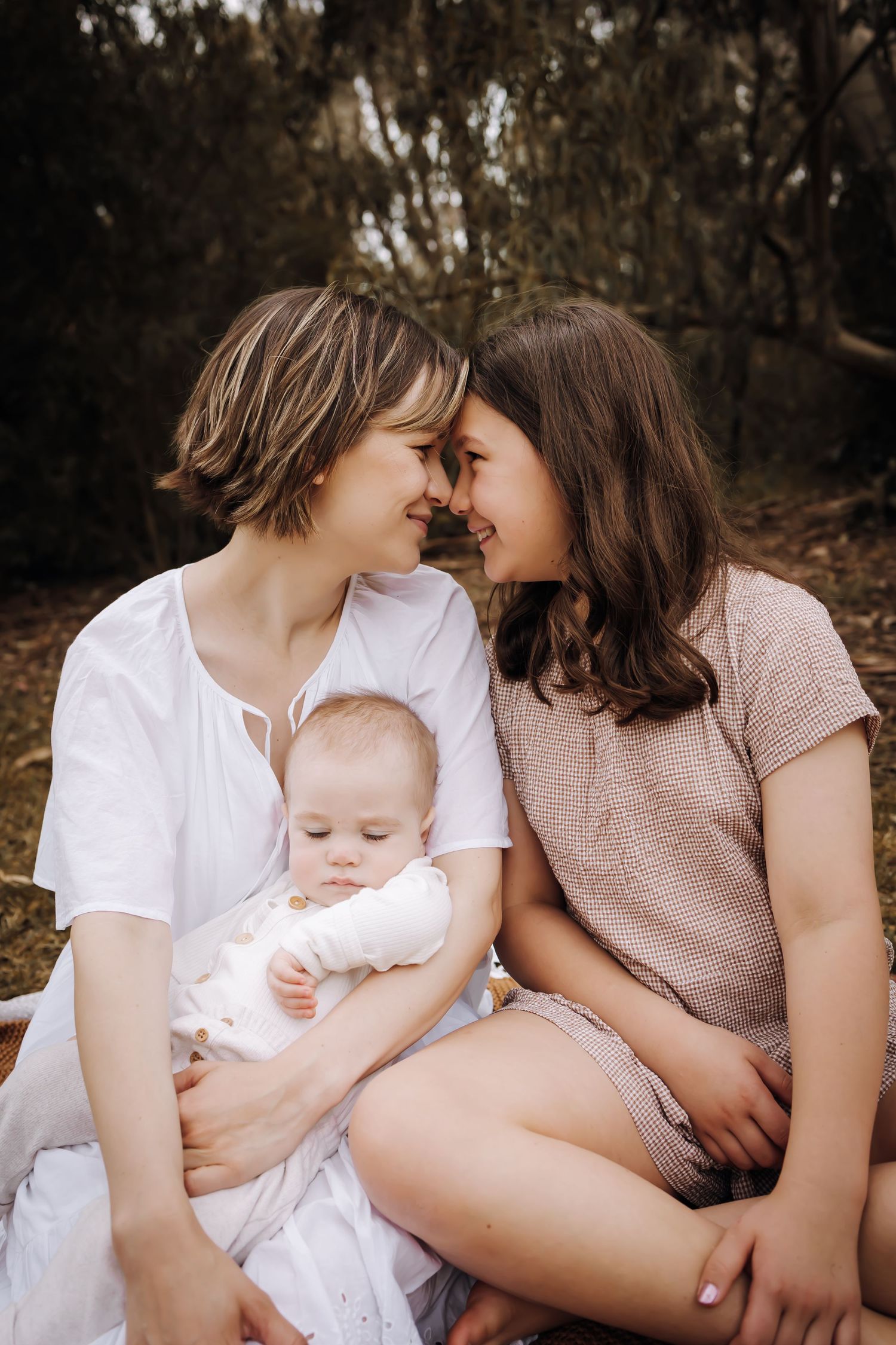 outdoor family session freckles n frowns
