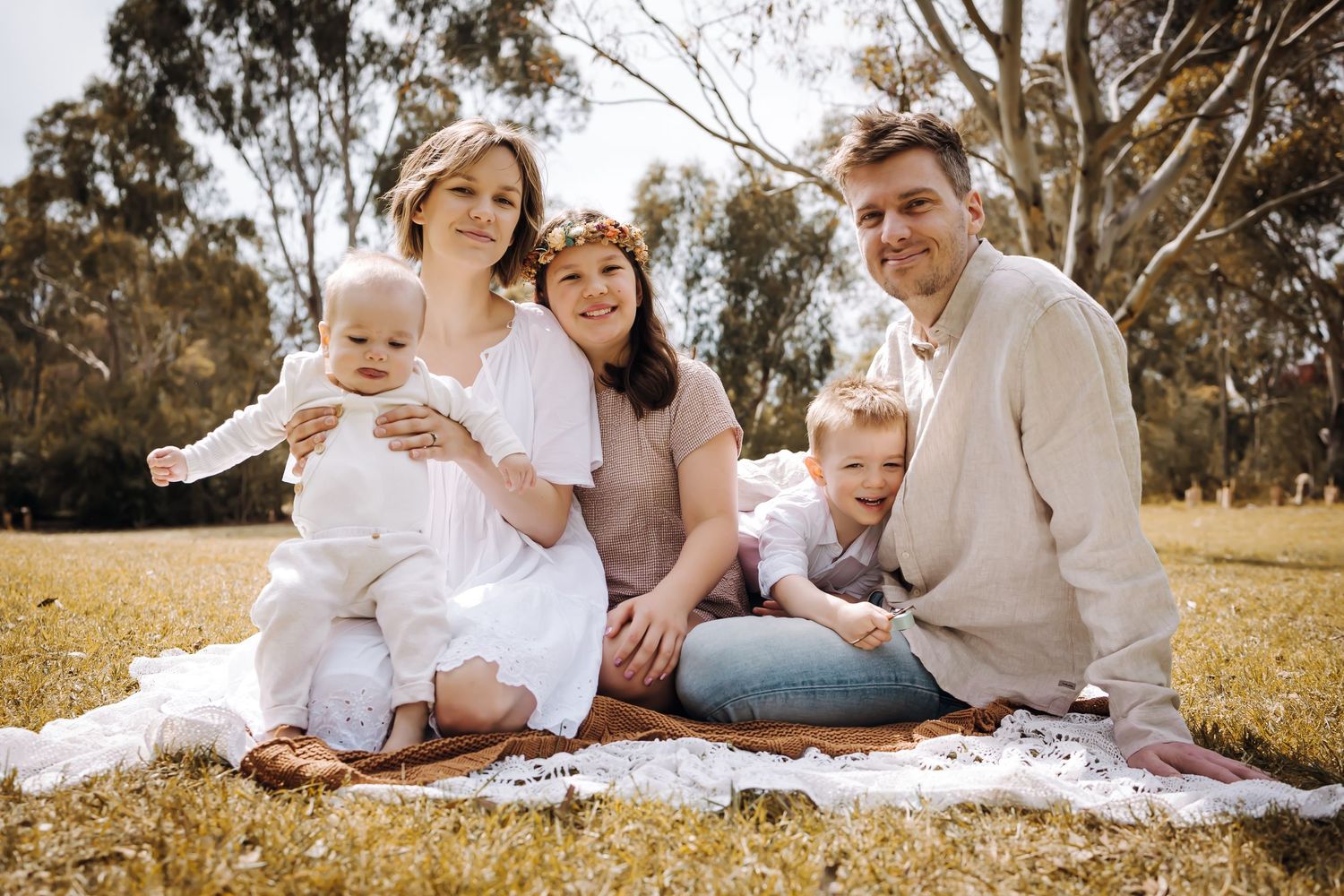 outdoor family session freckles n frowns