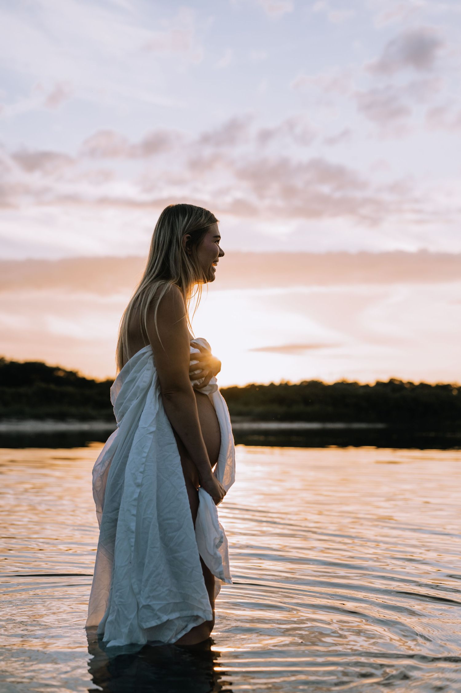 Golden hour gravidfotografering i Ishøj Strandpark