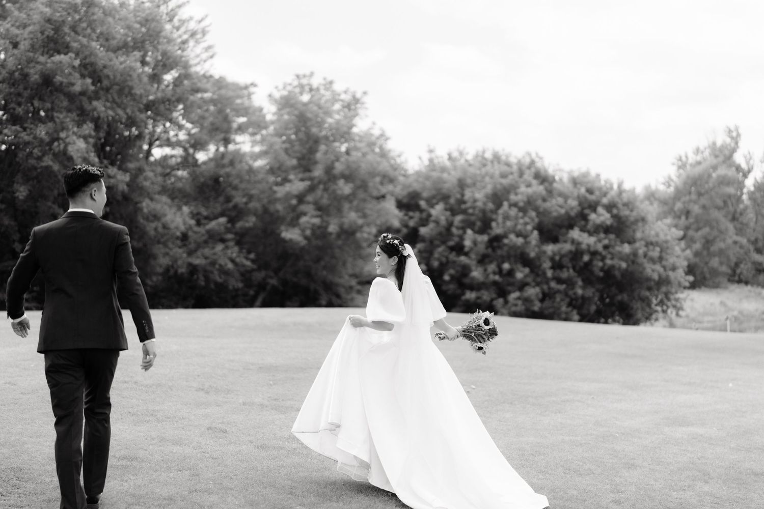 Black and white wedding pictures captured by AZ Photo Studio.