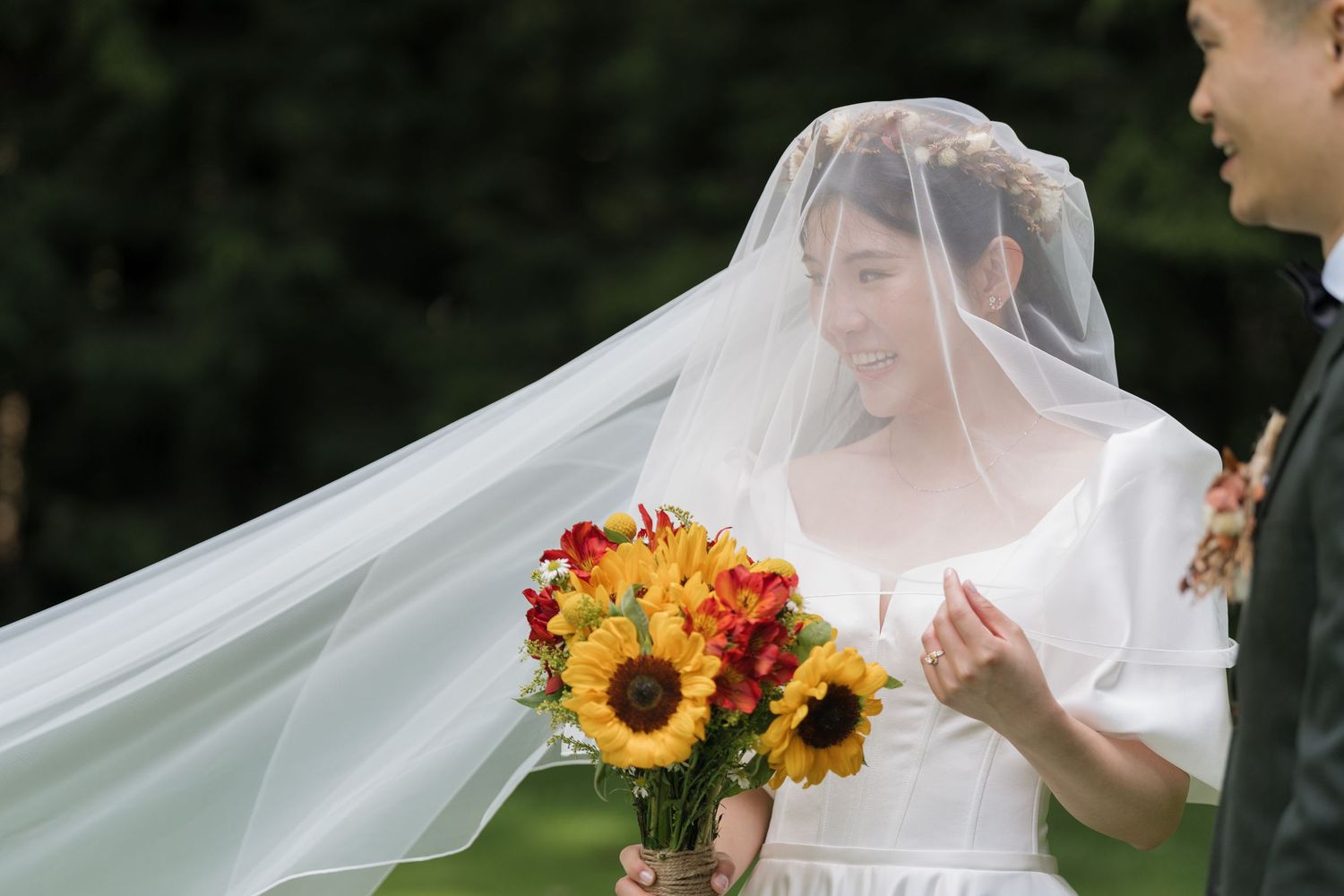 Timeless elegance in outdoor wedding photography captured by AZ Photo Studio