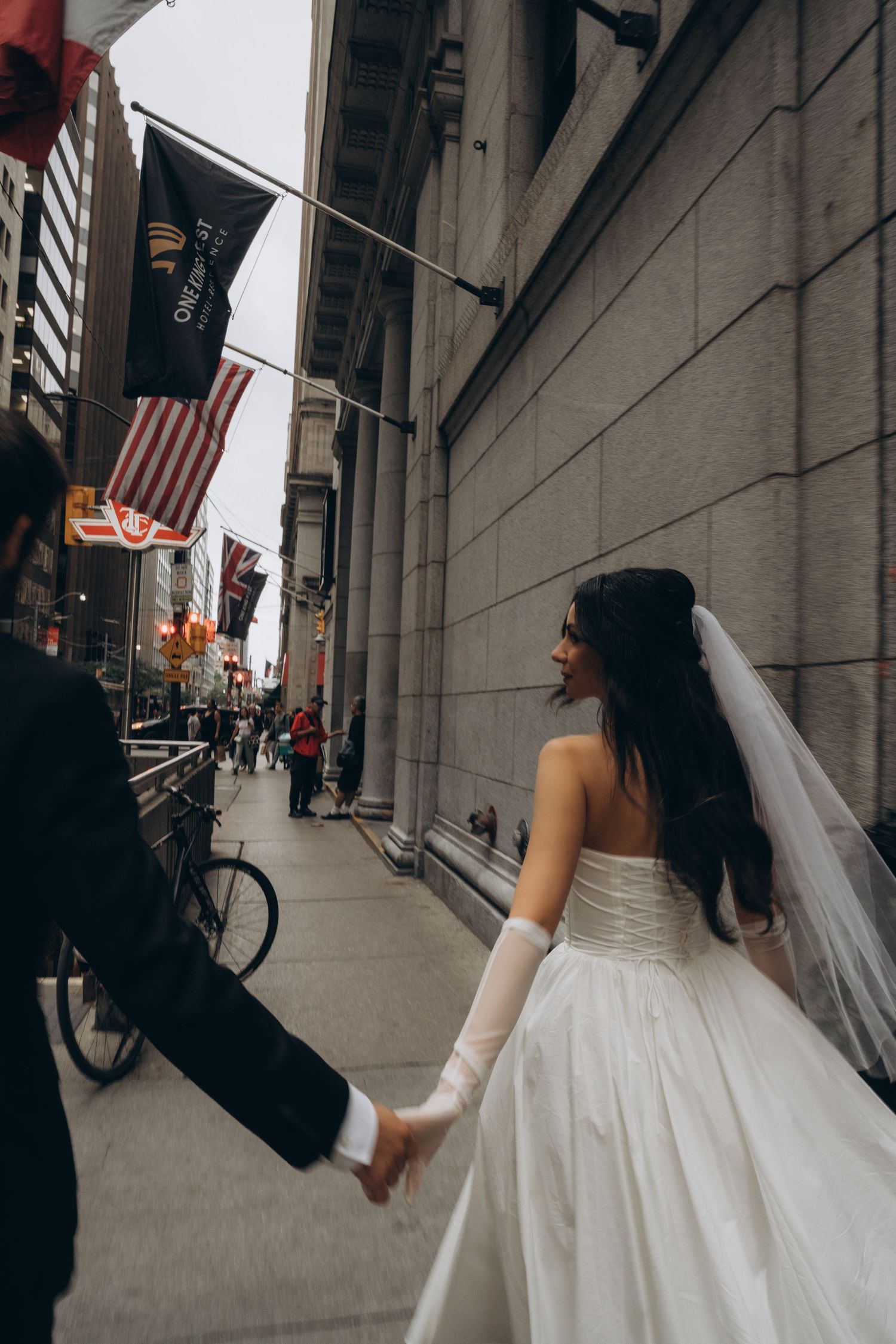 Beautiful candid street style moments in Ontario captured by  AZ Photo Studio