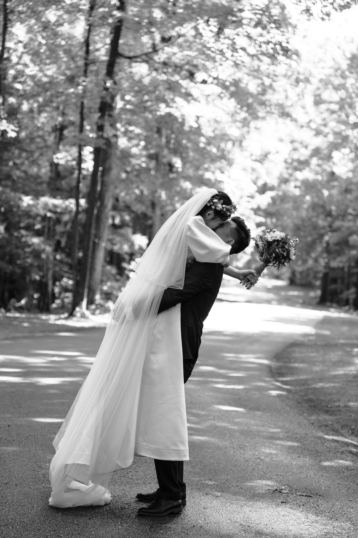 Black and white Epic outdoor wedding photography with scenic views of Ontario captured by AZ Photo Studio