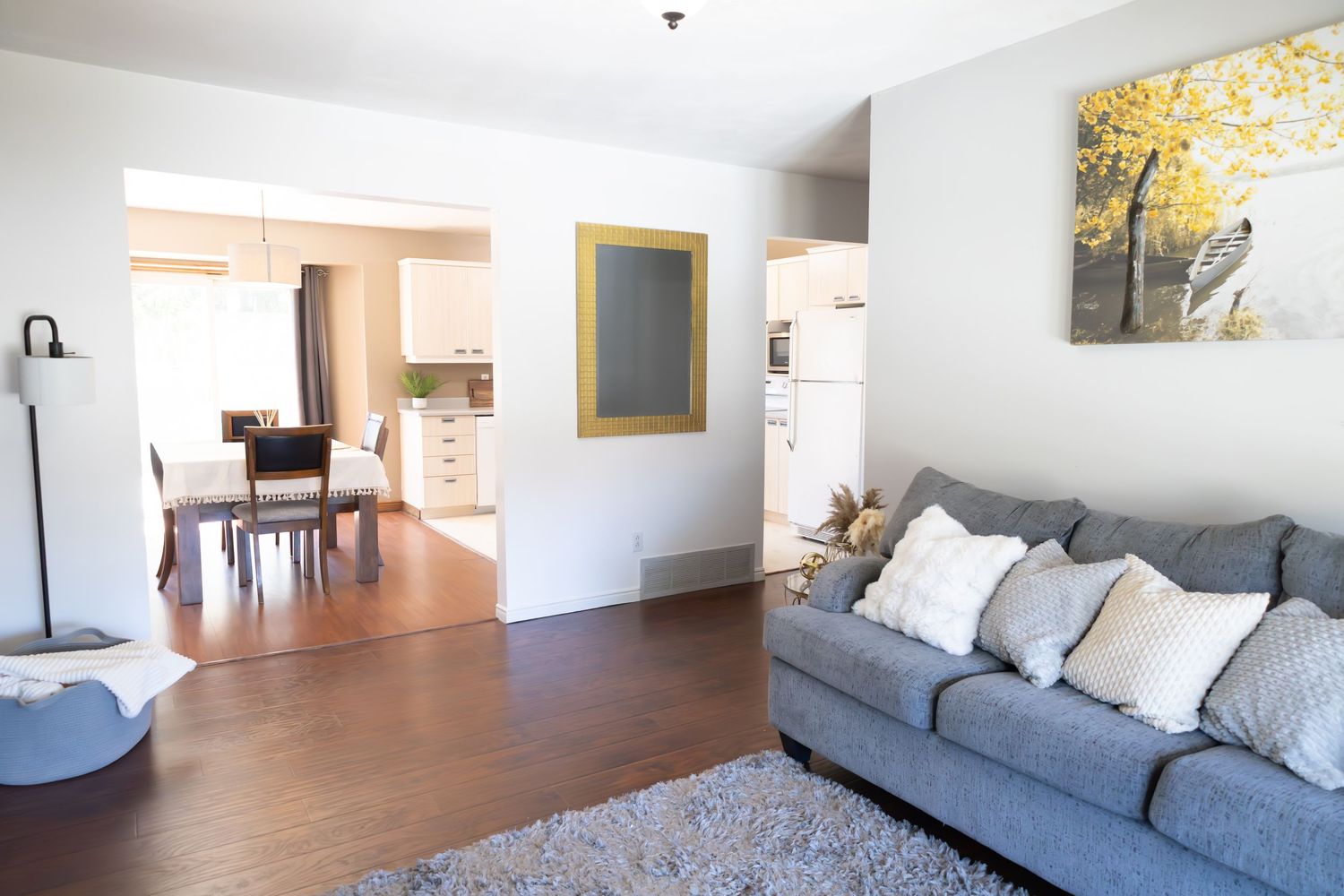 Sudbury Ontario Real Estate Photographer captures the inside of a luxury home in Val Caron