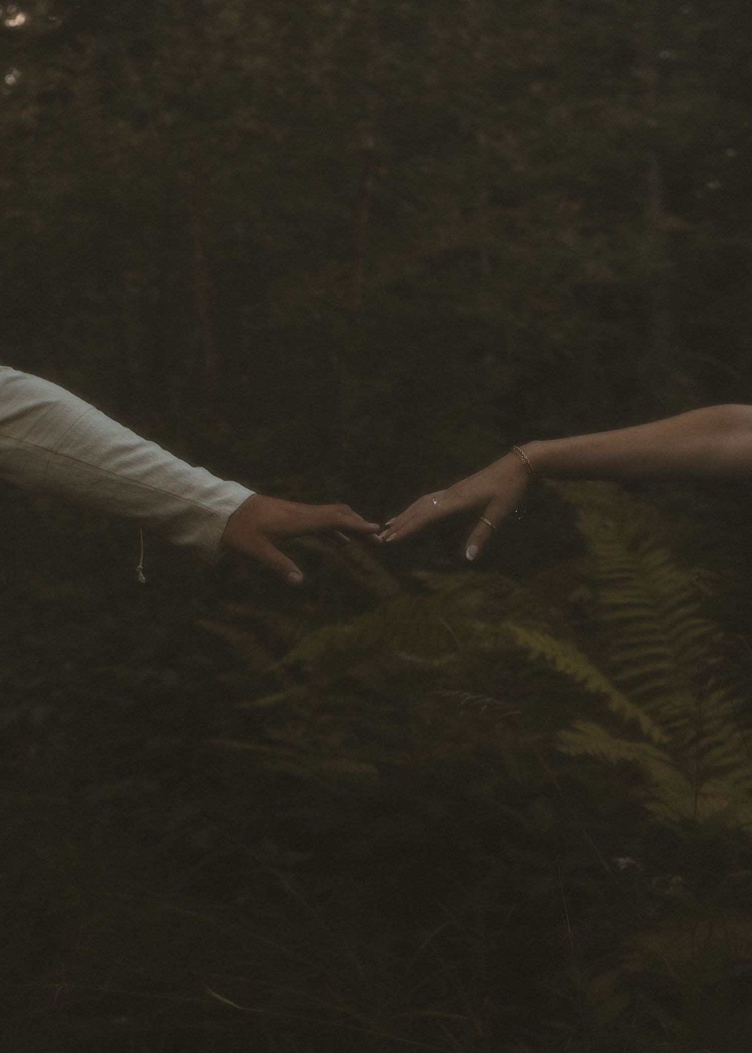 Local Sudbury Ontario Photographer captures beautiful engagement photoshoot