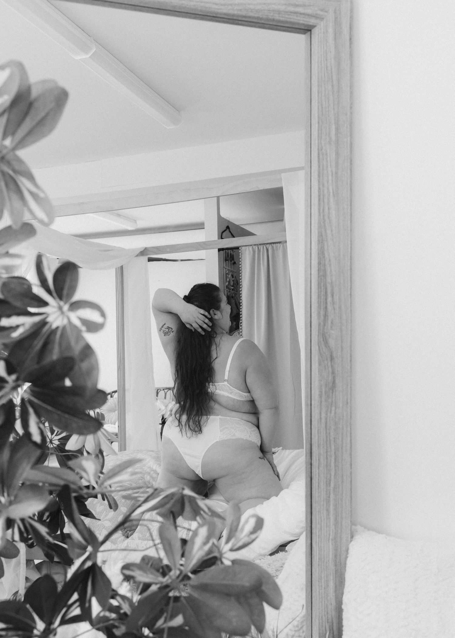 local sudbury photographer captures black and white photo