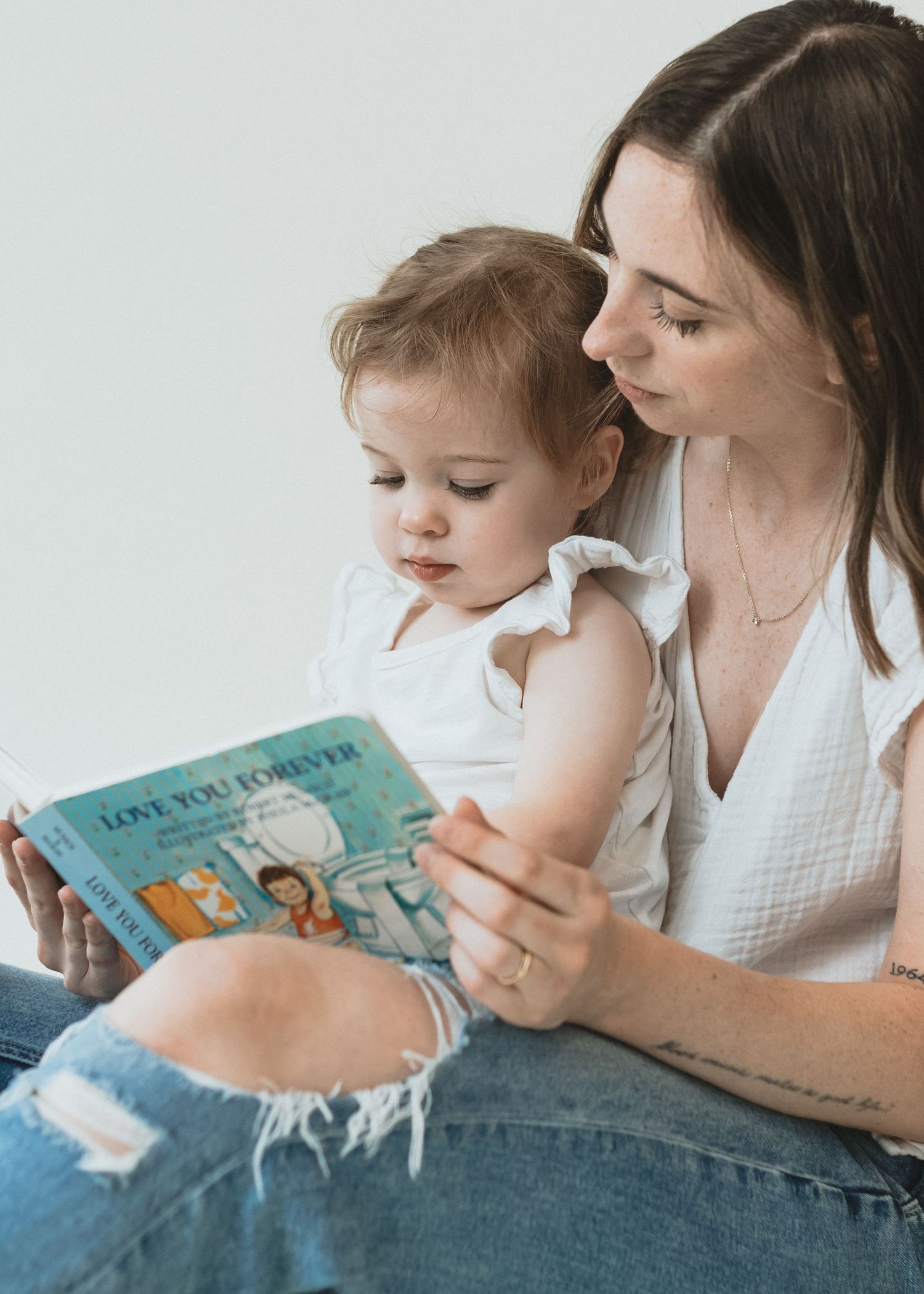 Local Sudbury Photographer captures beautiful mommy and me photoshoot