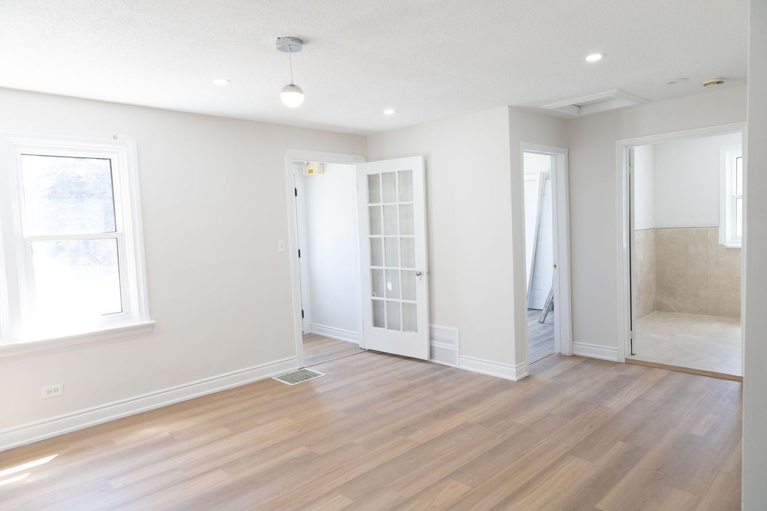 Sudbury Ontario Real Estate Photographer captures the inside of a luxury home in Val Caron