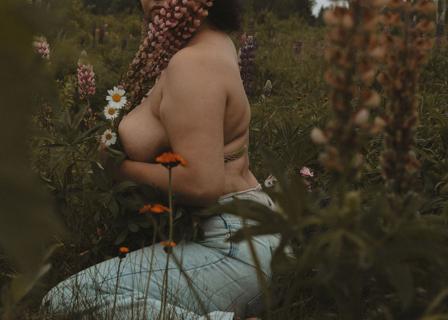 Local Sudbury Photographer captures beautiful boudoir at Garson Park