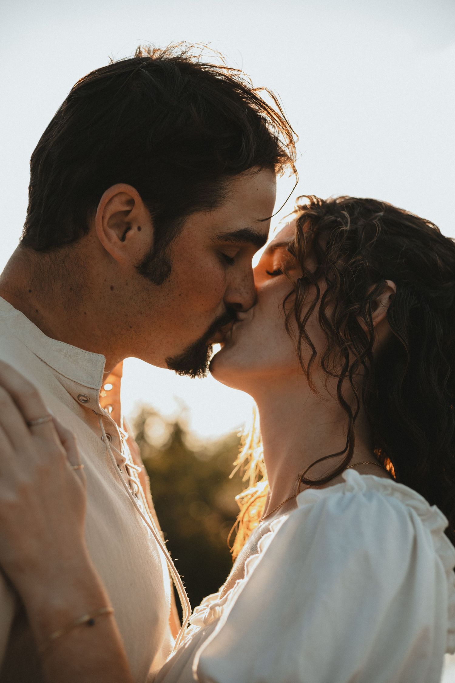 Local Sudbury Ontario Photographer captures couples beautiful engagement photo session at golden hour