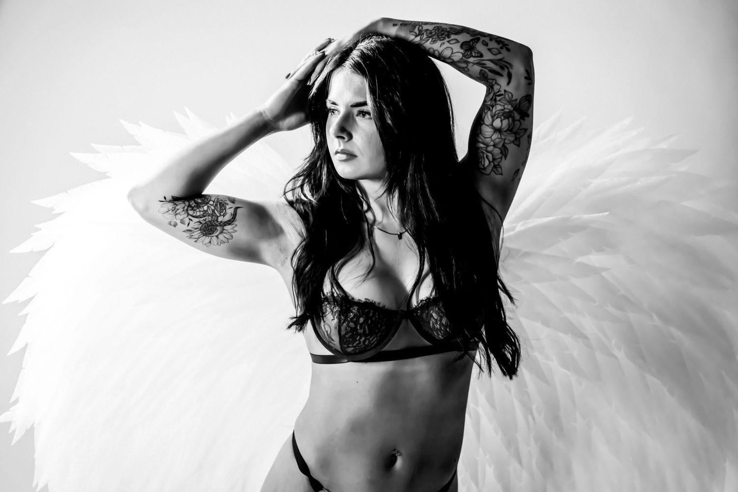 boudoir pose