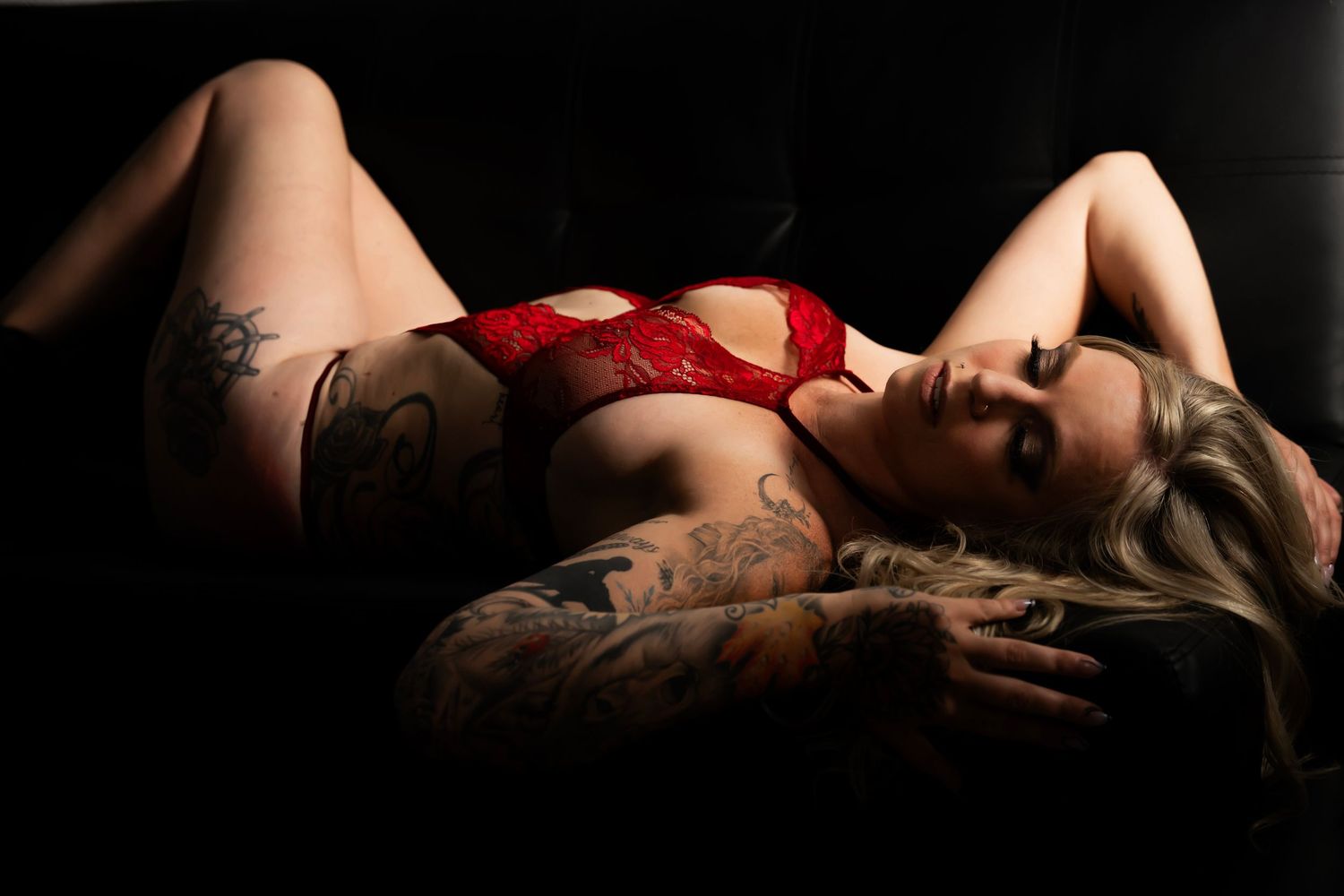 boudoir pose