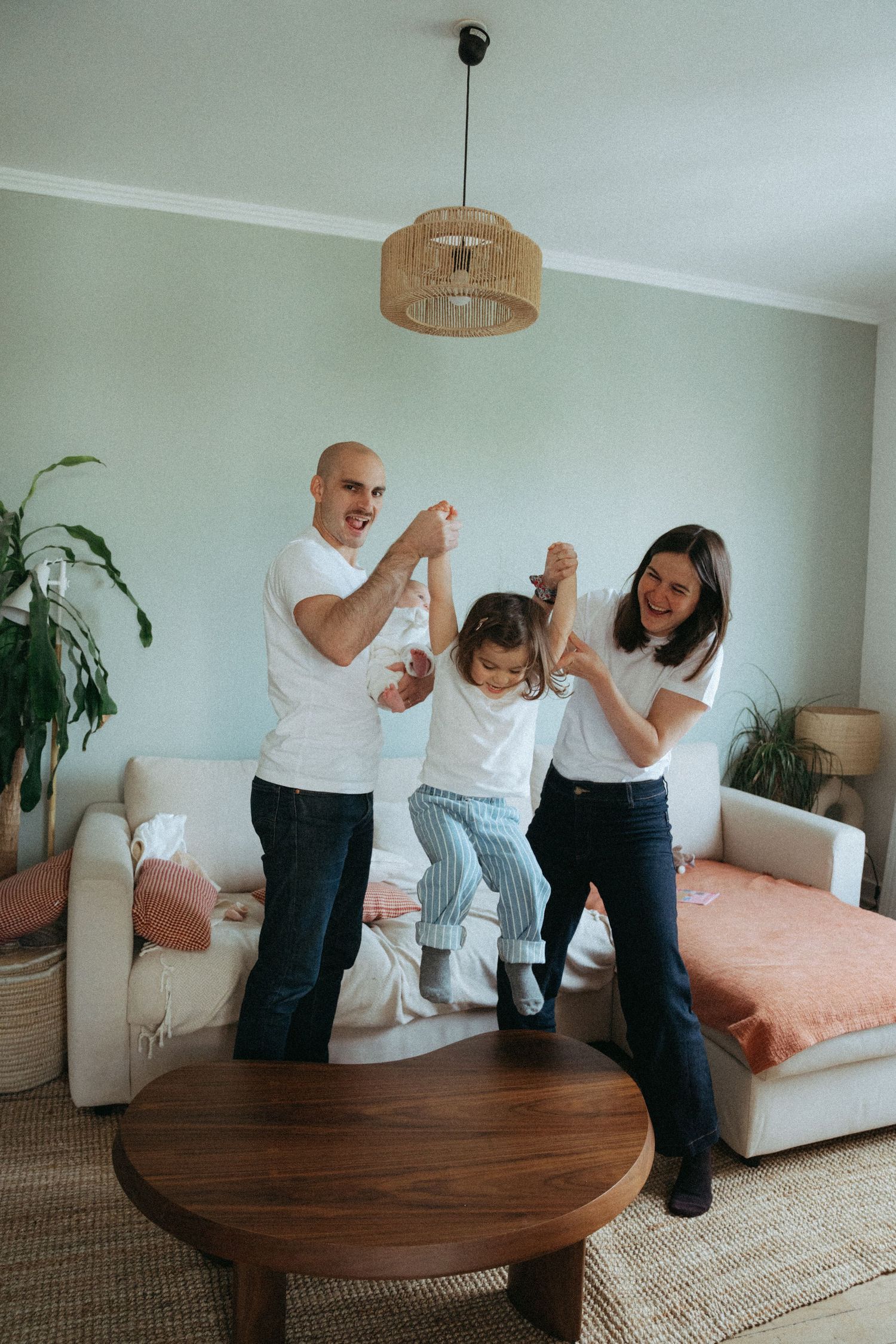 séance famille nouveau né à Paris 
séance nouveau né Paris Bordeaux Toulouse
shooting naissance Agen
