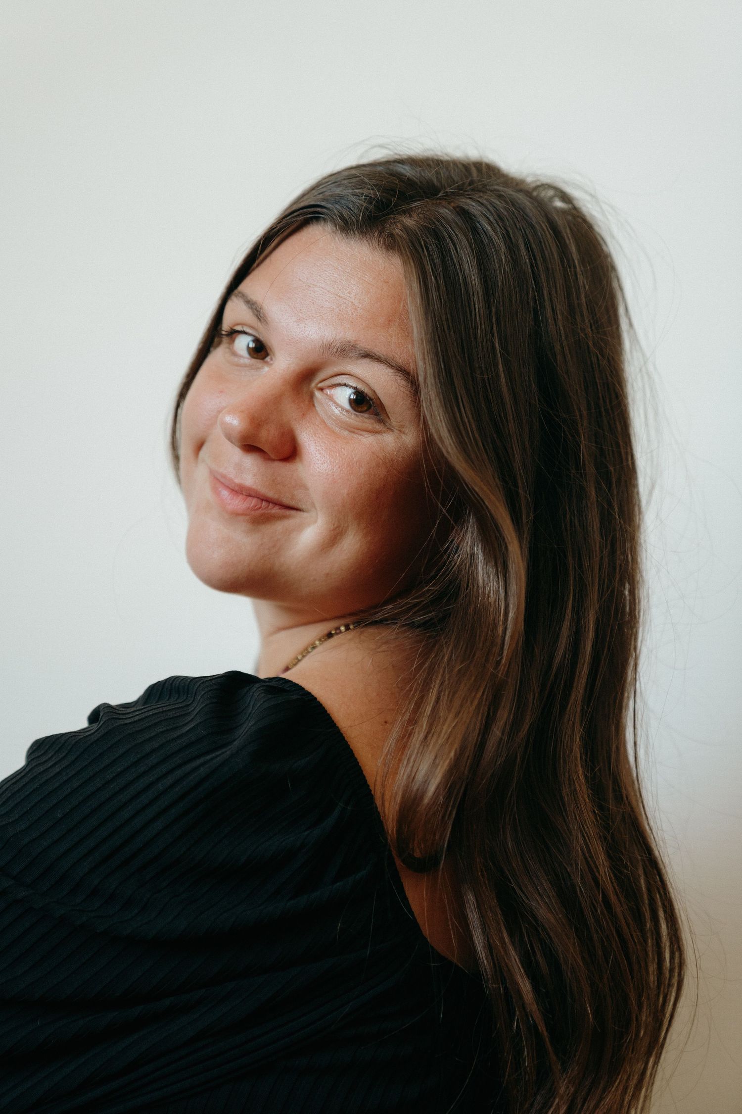 portrait Apolline Arnaud photographe de mariage Sud-Ouest : Lot-et-Garonne, Lot, Gers, Tarn, Pays Basque