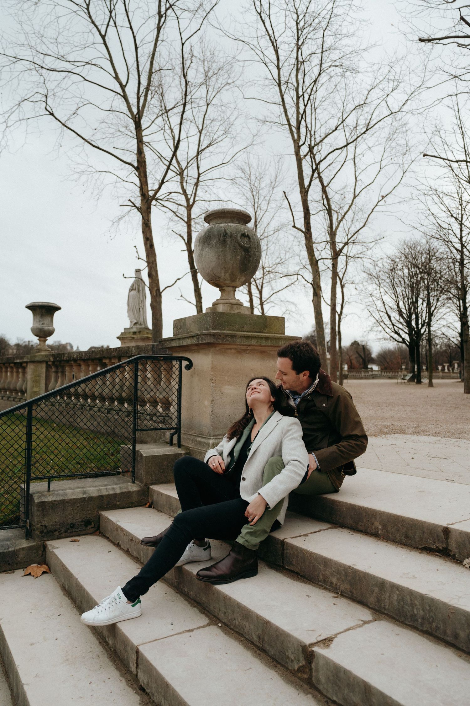 shooting couple Paris 
jardin du Luxembourg 
shooting Jardin du luxembourg 
photographe couple Paris