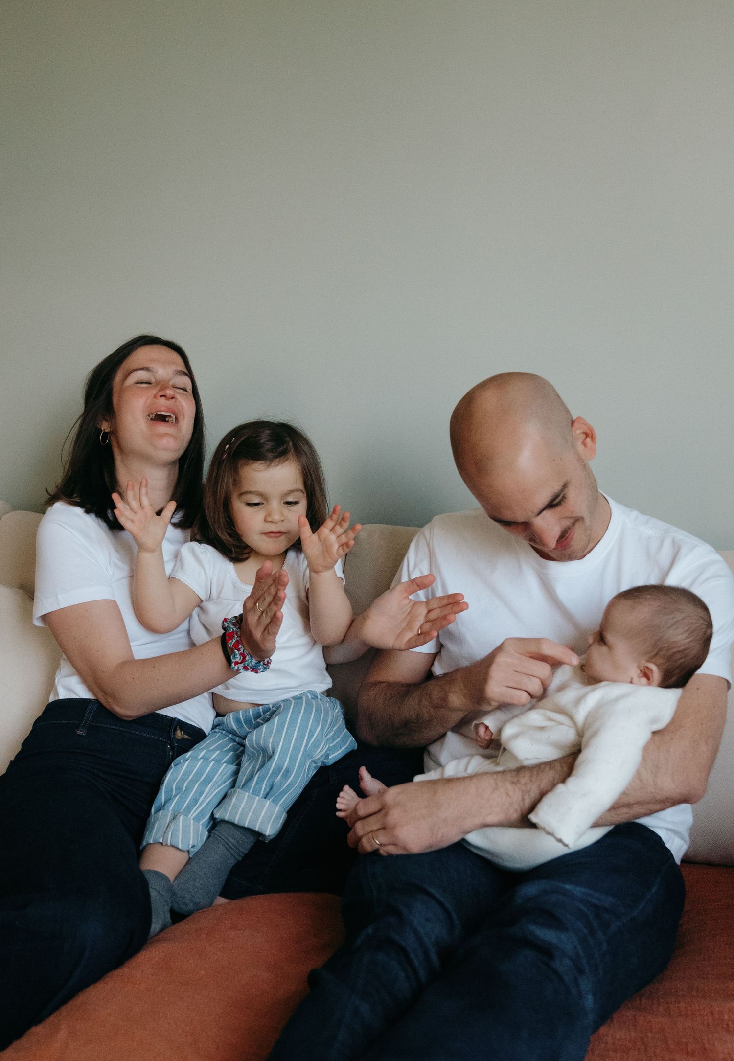 séance famille nouveau né à Paris 
séance nouveau né Paris Bordeaux Toulouse
shooting naissance Agen