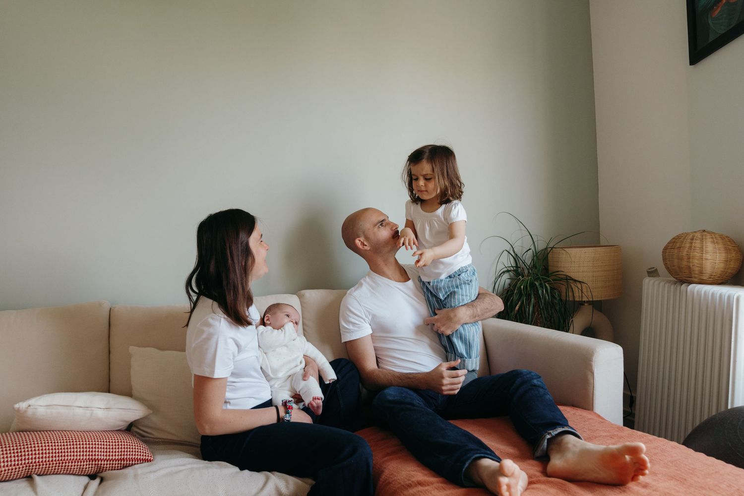 séance famille nouveau né à Paris 
séance nouveau né Paris Bordeaux Toulouse
shooting naissance Agen