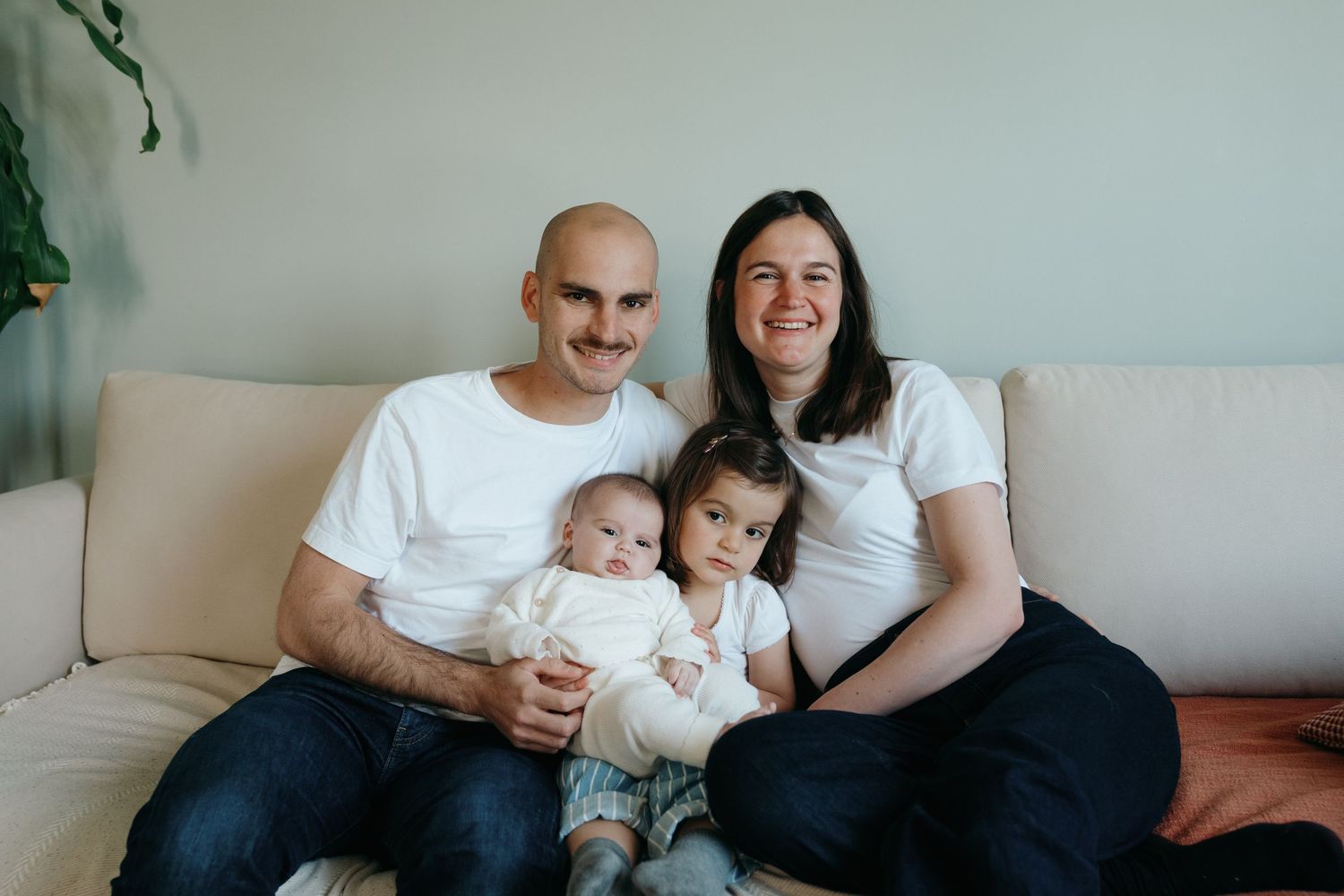 séance famille nouveau né à Paris 
séance nouveau né Paris Bordeaux Toulouse Agen