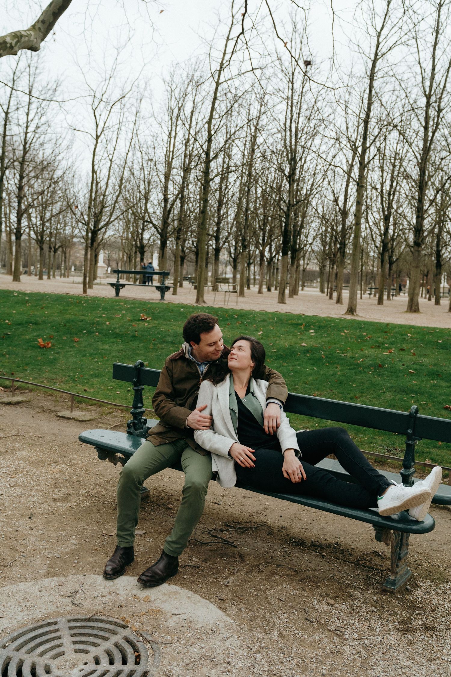 shooting couple Paris 
jardin du Luxembourg 
shooting Jardin du luxembourg 
photographe couple Paris