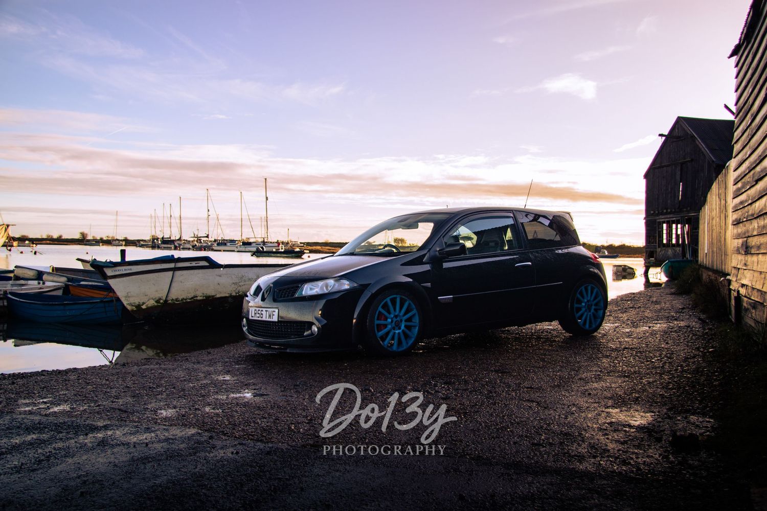 Do13y Photography photo of a car.